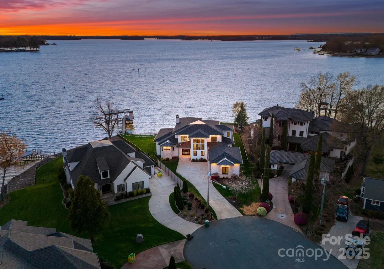 Charlotte Real Estate | View 18601 Bluff Point Road | Listing