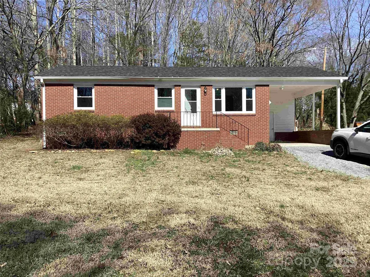 Charlotte Real Estate | View 177 Valleydale Drive | 2 Beds, 1 Bath