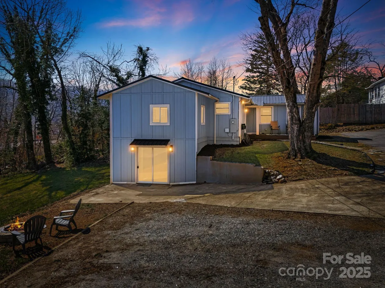 Charlotte Real Estate | View 10 Saxons Walk Way | Listing