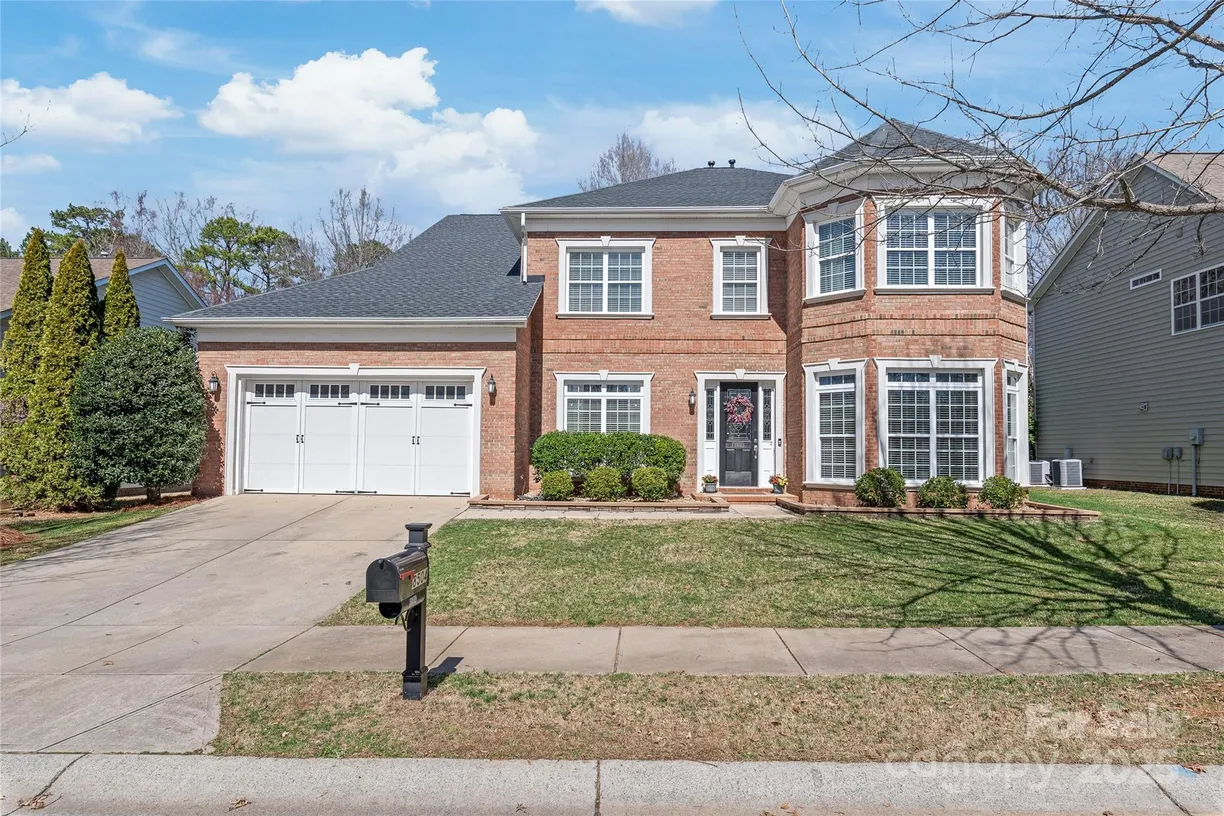 Charlotte Real Estate | View 8504 Soaring Eagle Lane | 4 Beds, 3 Baths