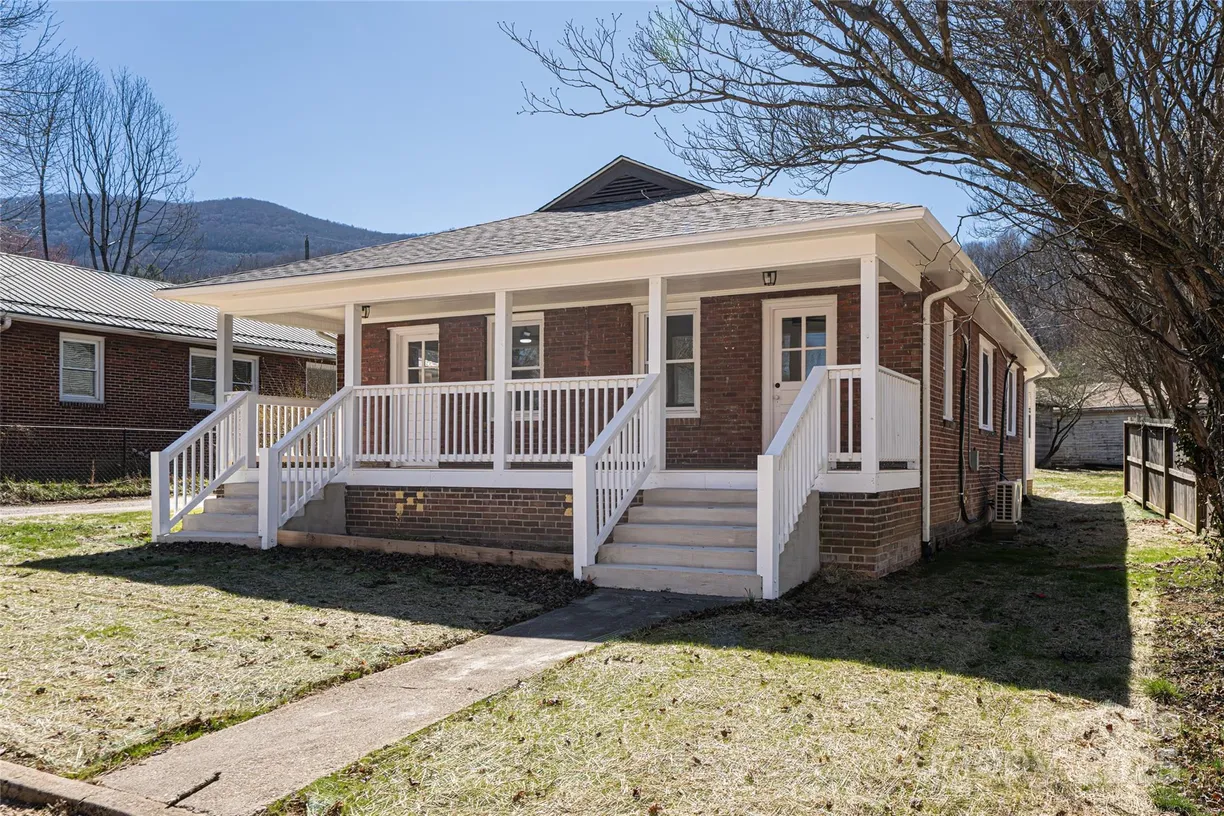 Charlotte Real Estate | View 112 Powell Street | Listing
