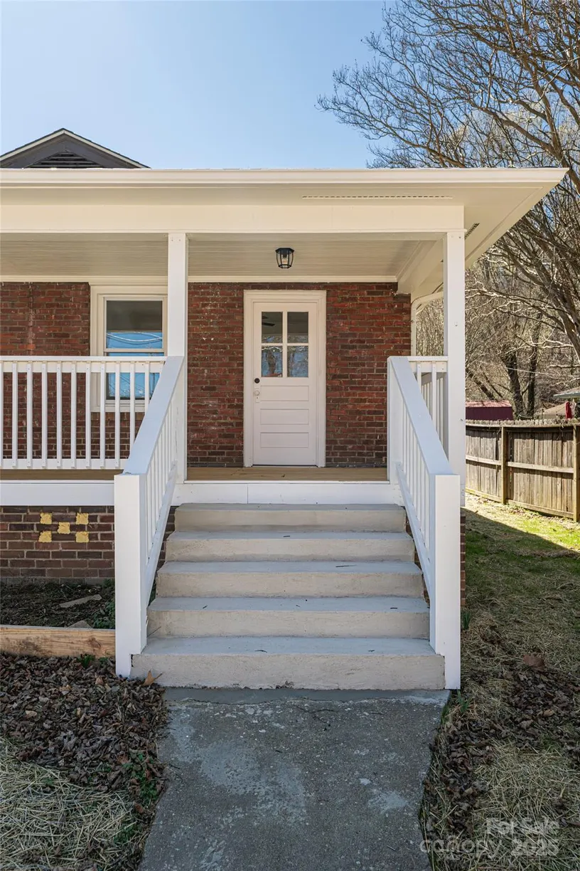 Charlotte Real Estate | View 112 Powell Street | Listing