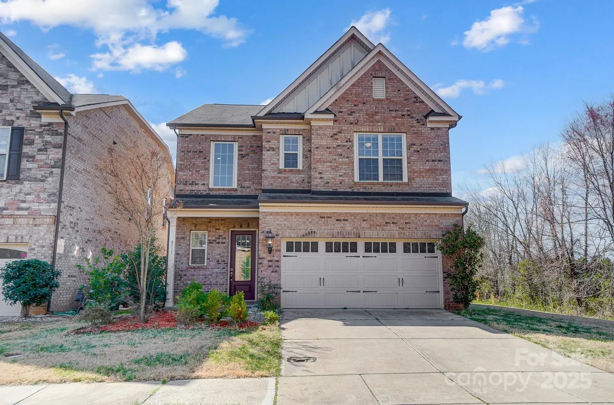 Charlotte Real Estate | View 8513 Garden View Drive | 4 Beds, 2 Baths