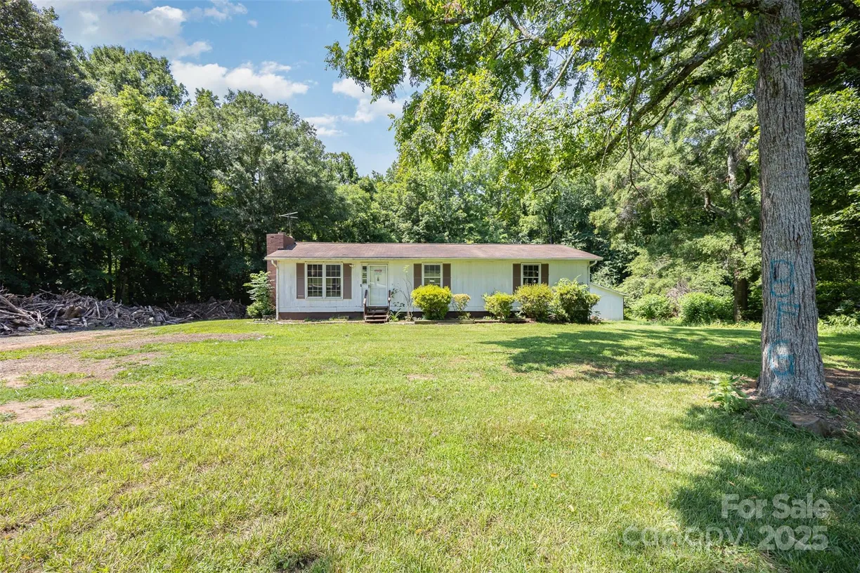 Charlotte Real Estate | View 5275 Long Ferry Road | 3 Beds, 2 Baths