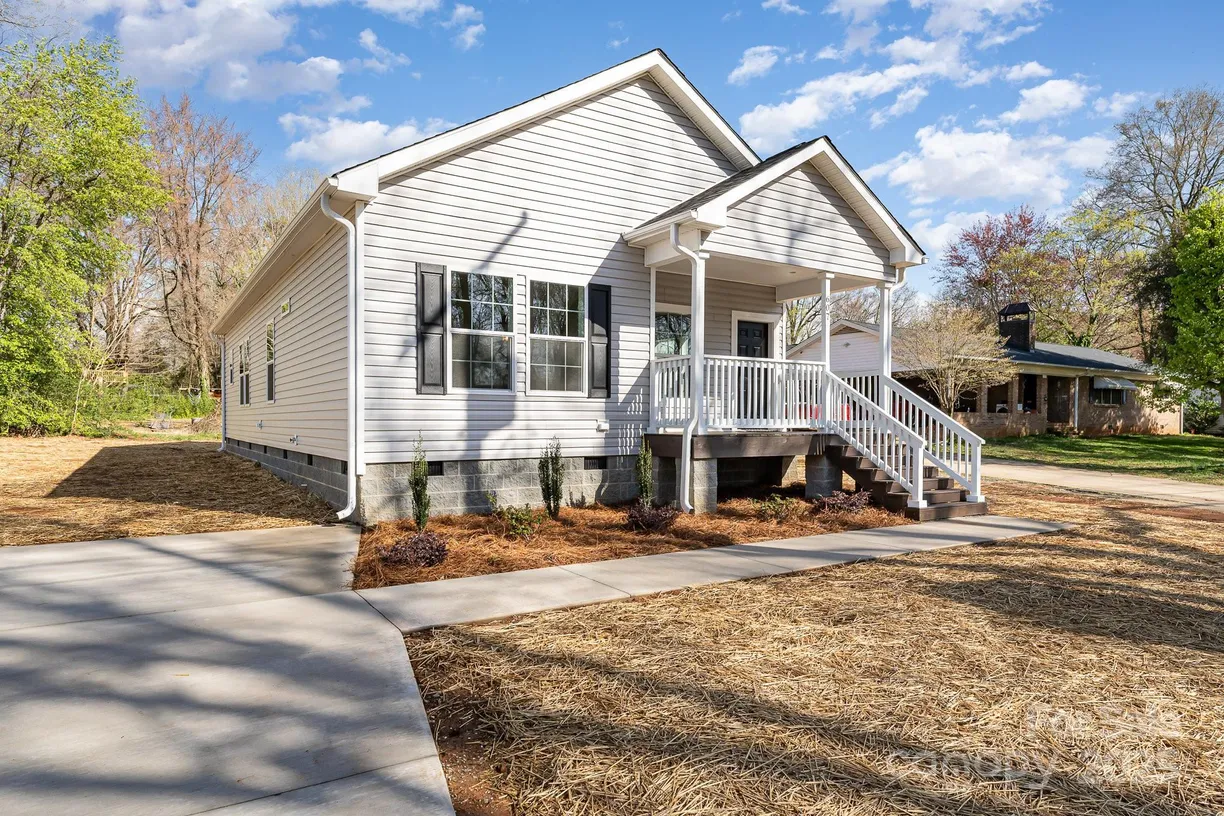 Charlotte Real Estate | View 607 Hoover Drive | Listing