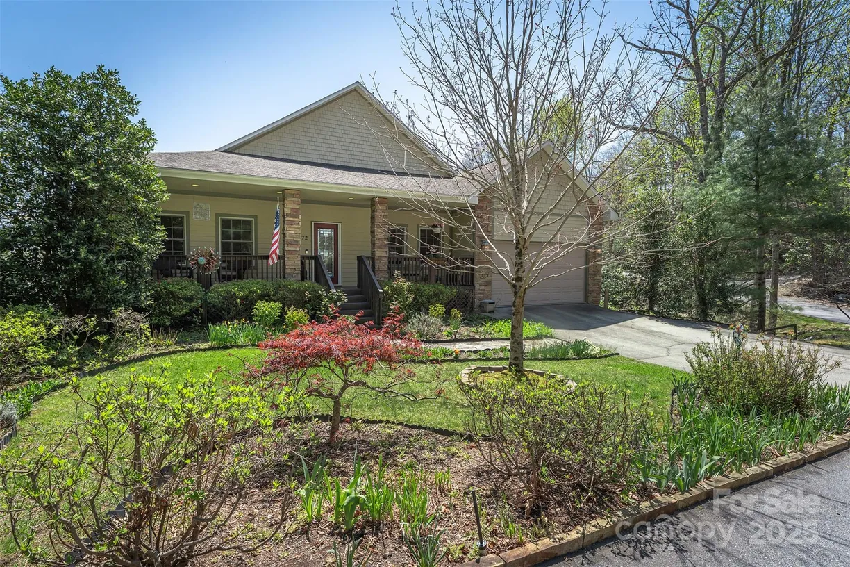 Charlotte Real Estate | View 172 Sunny Ridge Road | 4 Beds, 4 Baths