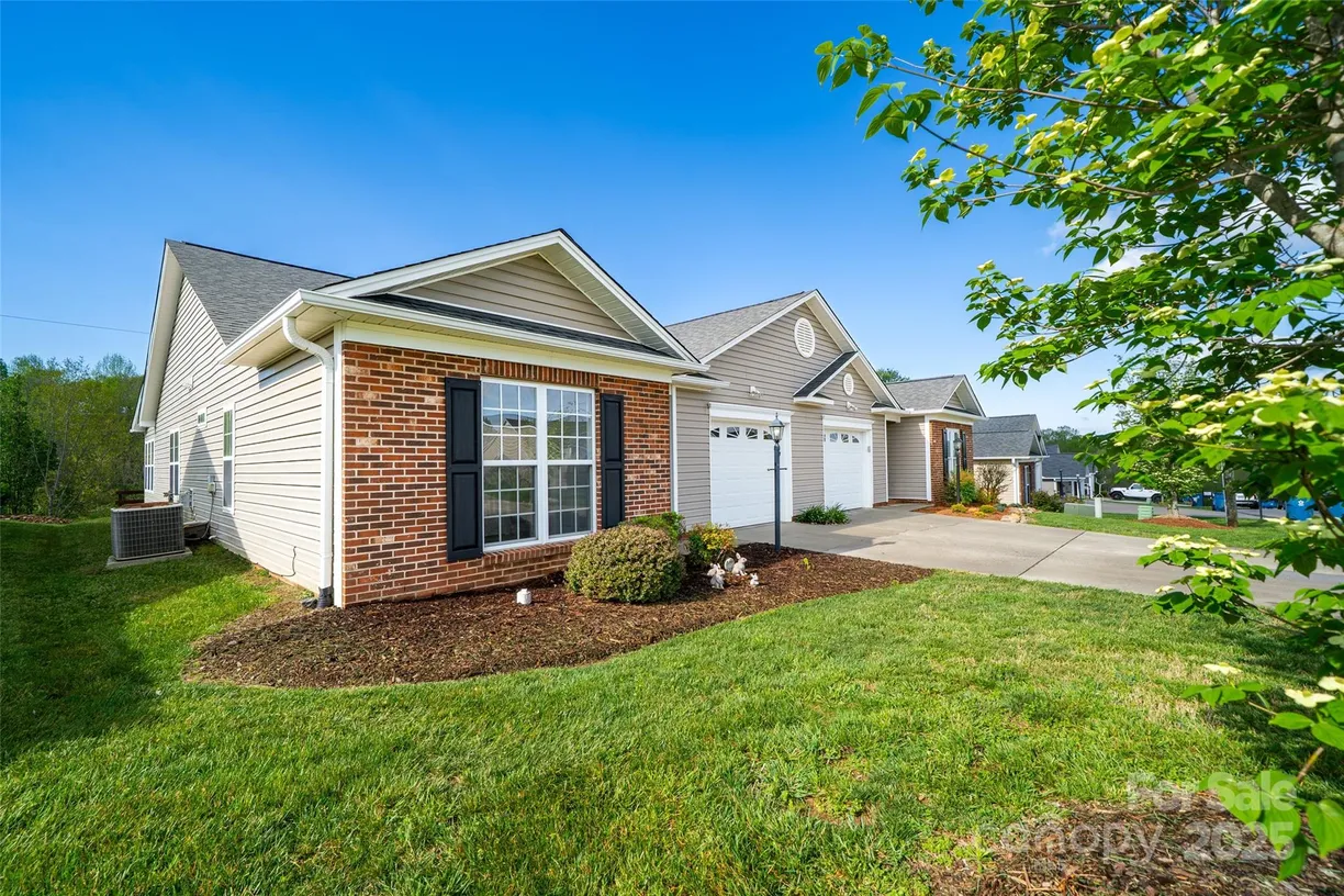 Charlotte Real Estate | View 117 Morgan Trace Drive | Listing