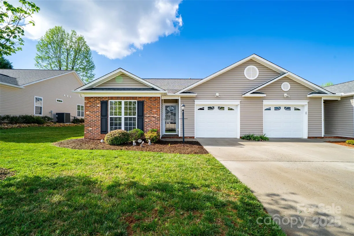 Charlotte Real Estate | View 117 Morgan Trace Drive | 3 Beds, 2 Baths