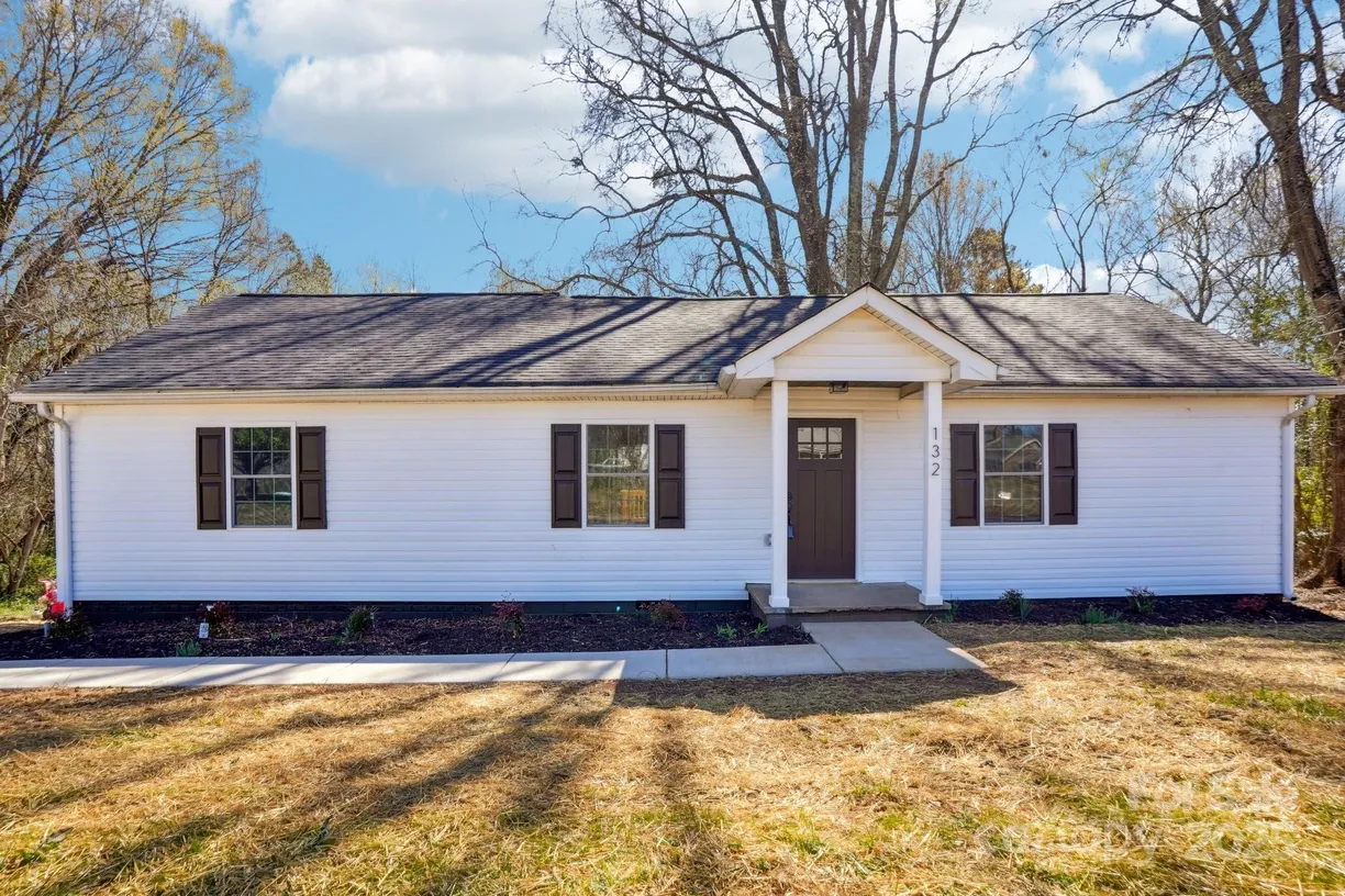 Charlotte Real Estate | View 132 Shady Grove Road | 3 Beds, 2 Baths