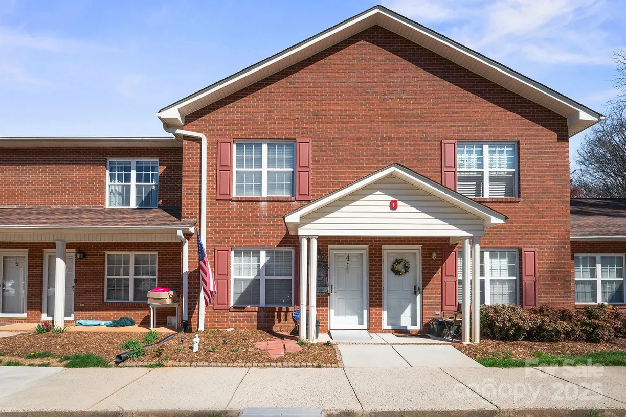 Charlotte Real Estate | View 102 Brandywine Drive, Q4 | 2 Beds, 1 Bath