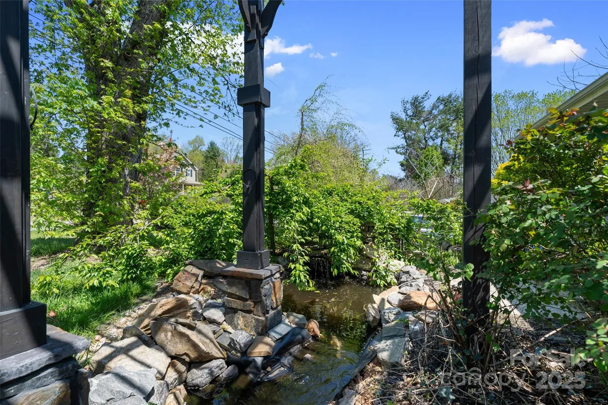 Charlotte Real Estate | View 668 Sand Hill Road | Listing