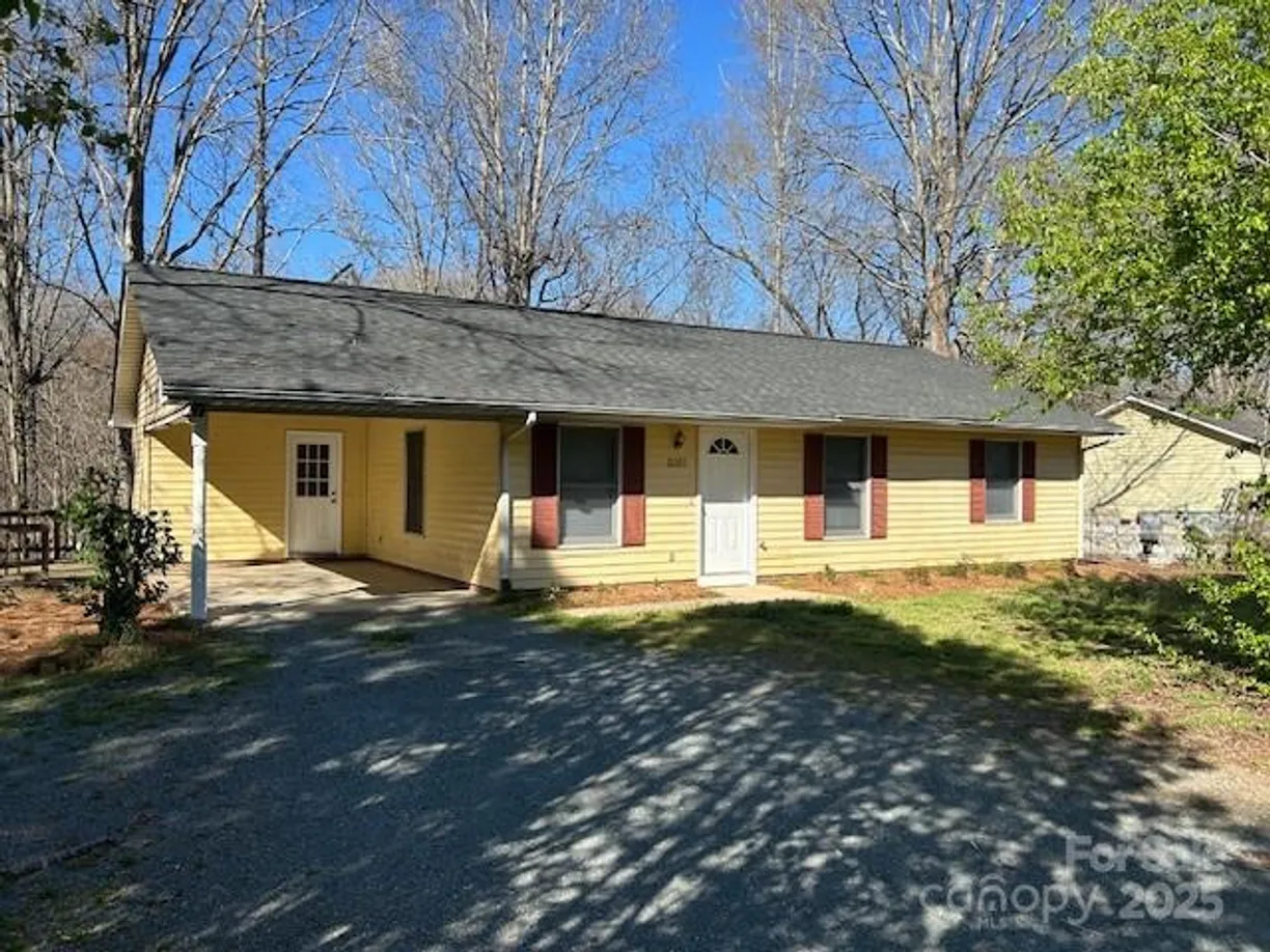 Charlotte Real Estate | View 2601 Bobwhite Circle | 3 Beds, 2 Baths