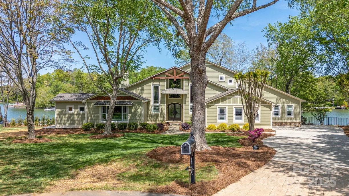Charlotte Real Estate | View 19528 Mary Ardrey Circle | 5 Beds, 3 Baths