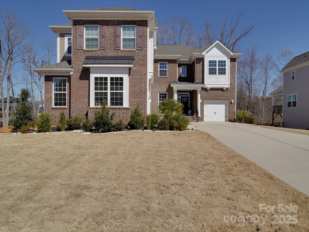 Charlotte Real Estate | View 9786 Verdun Court | 6 Beds, 5 Baths