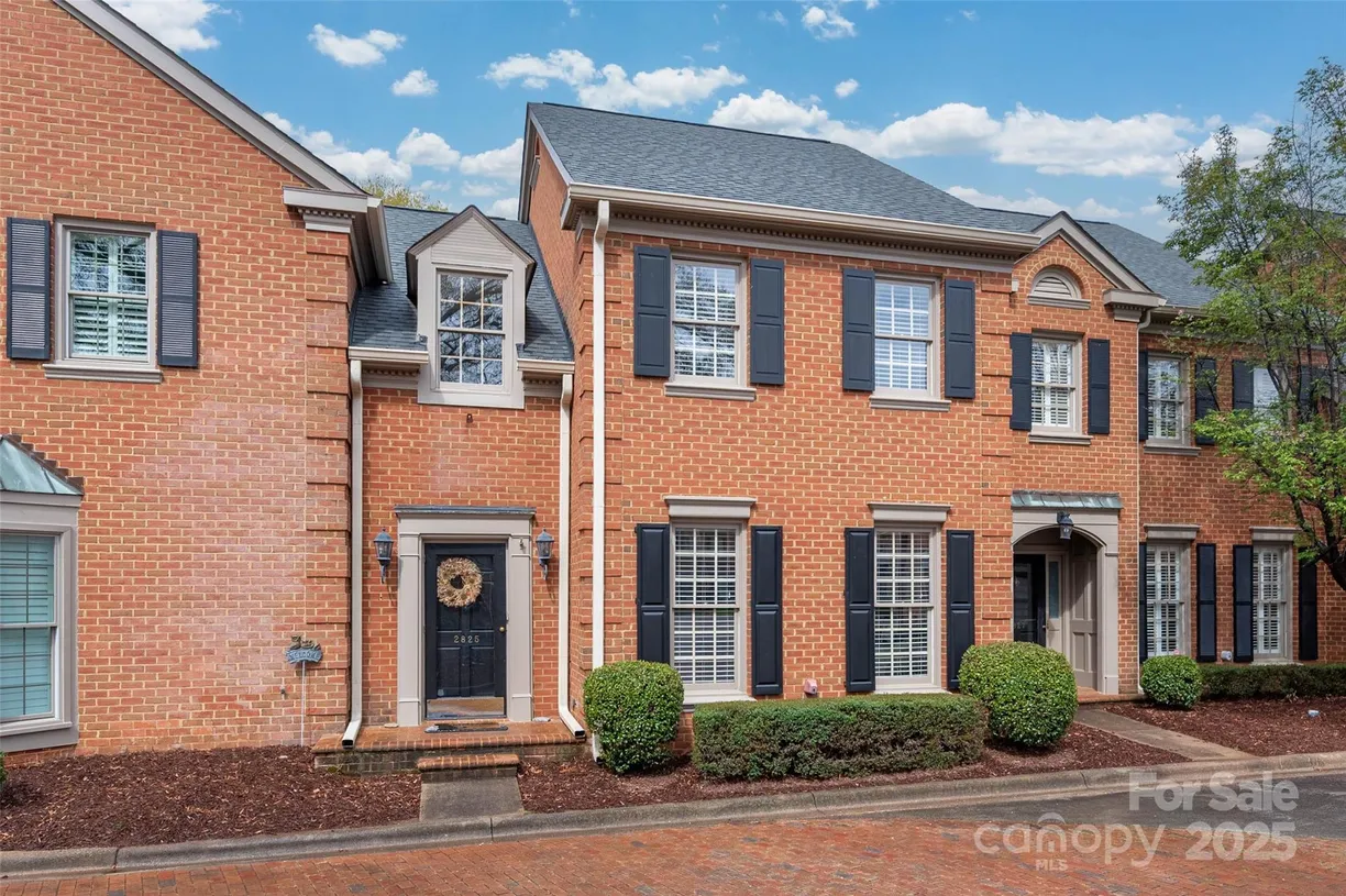 Charlotte Real Estate | View 2825 Sharon View Road | 3 Beds, 3 Baths