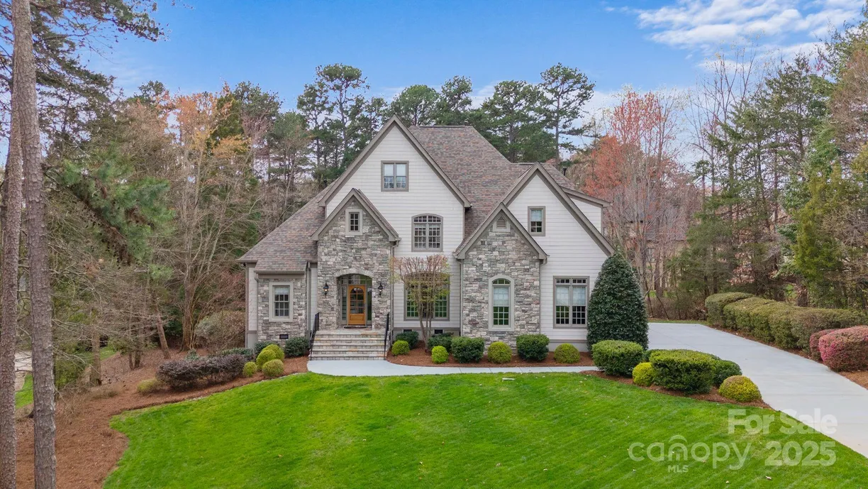 Charlotte Real Estate | View 283 Milford Circle | 4 Beds, 4 Baths