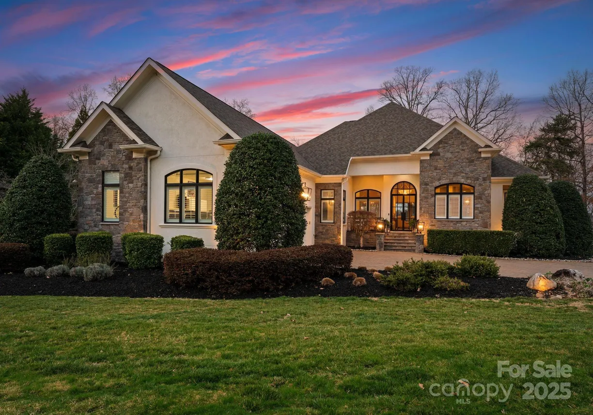 Charlotte Real Estate | View 147 Shelburne Place | 4 Beds, 5 Baths