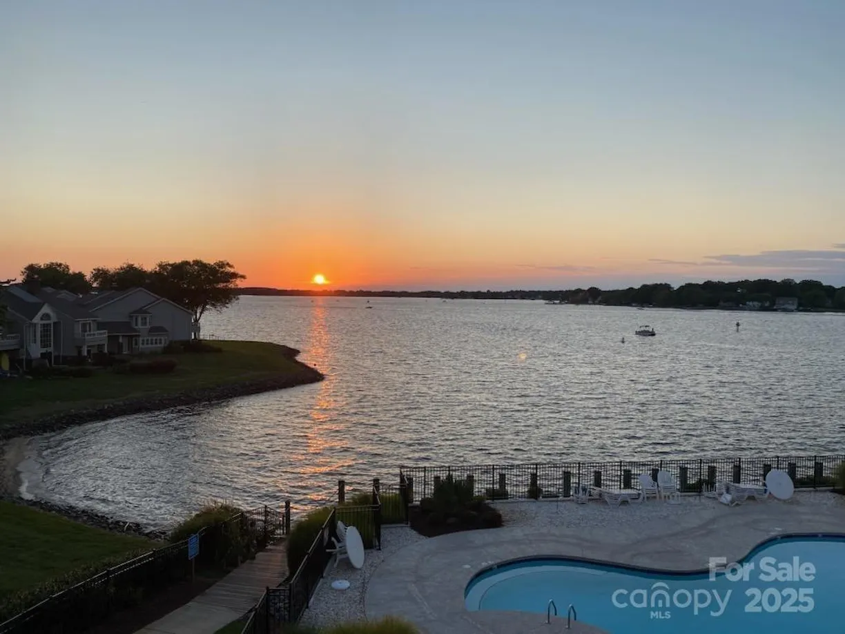 Charlotte Real Estate | View 18589 Vineyard Point Lane | 3 Beds, 2 Baths