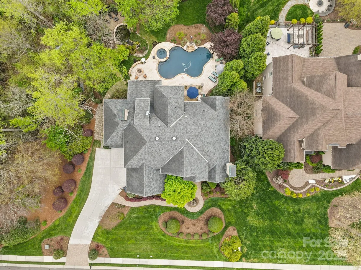 Charlotte Real Estate | View 1313 Lookout Circle | Listing