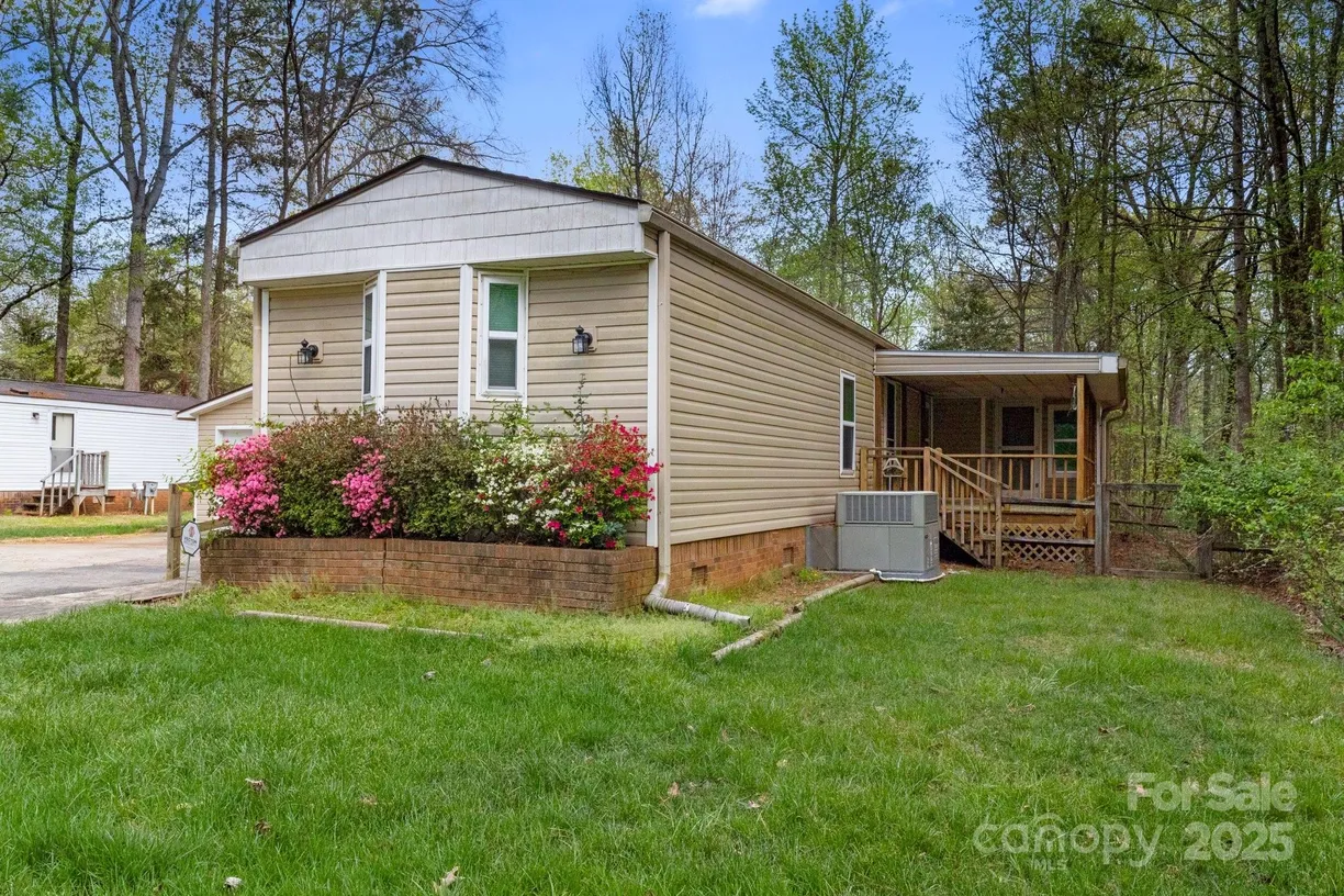 Charlotte Real Estate | View 1138 Stateline Road, 1 | Listing