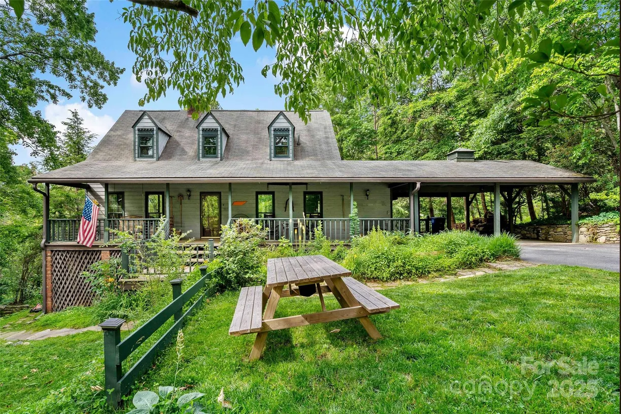 Charlotte Real Estate | View 50 Bethel Drive | 3 Beds, 2 Baths