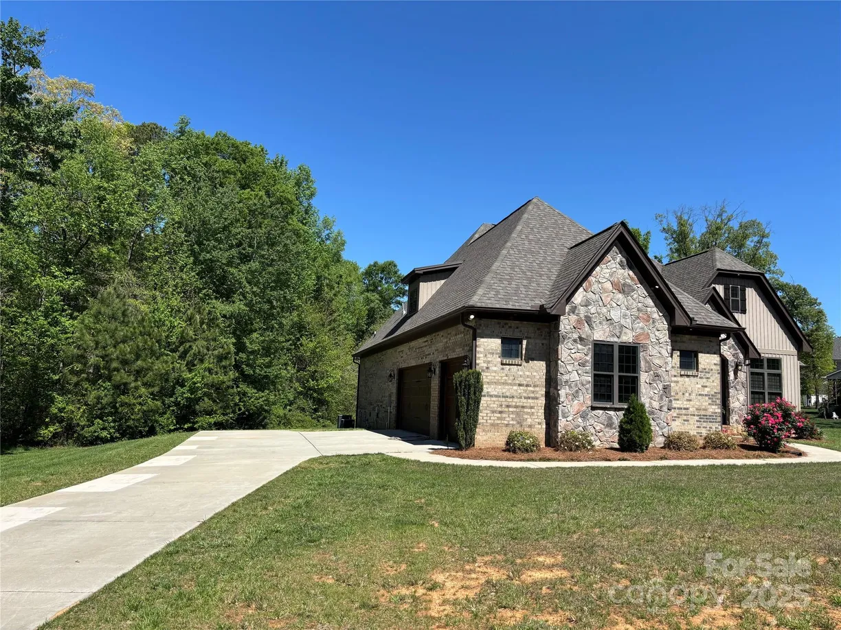 Charlotte Real Estate | View 1021 Mccollum Oaks Lane | Listing