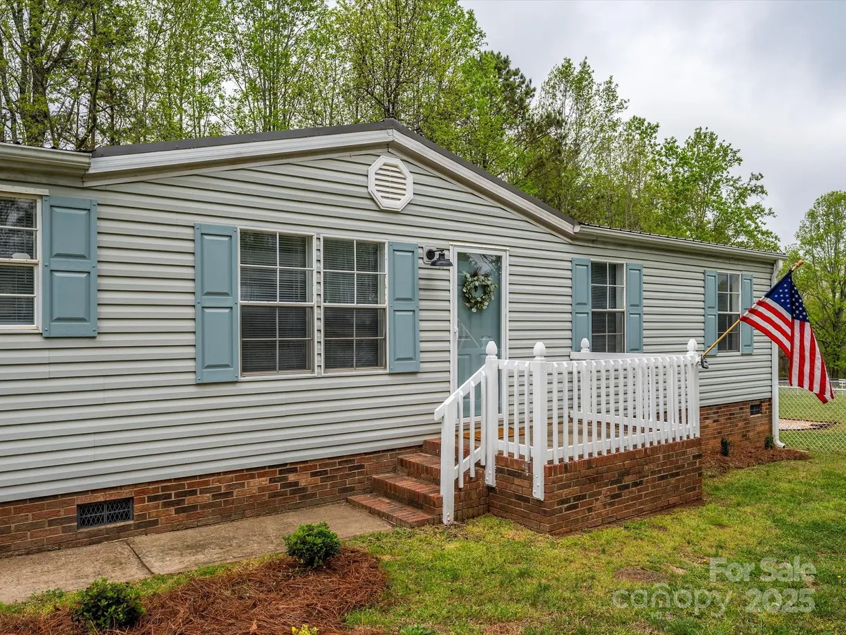 Charlotte Real Estate | View 105 Mountain Brook Drive | Listing