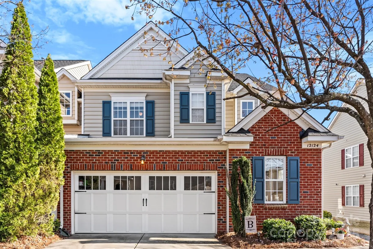 Charlotte Real Estate | View 12124 Red Rust Lane | 2 Beds, 2 Baths