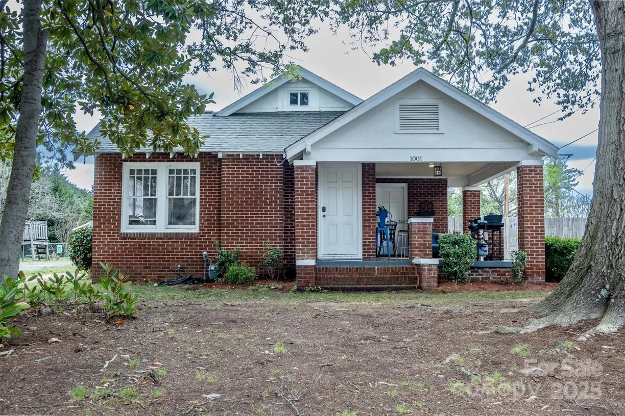 Charlotte Real Estate | View 1001 Lee Avenue | 3 Beds, 2 Baths