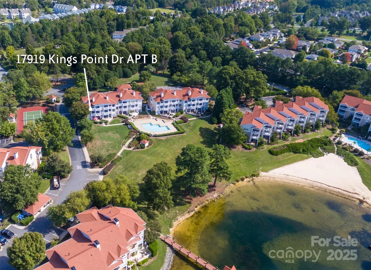 Charlotte Real Estate | View 17919 Kings Point Drive | Listing