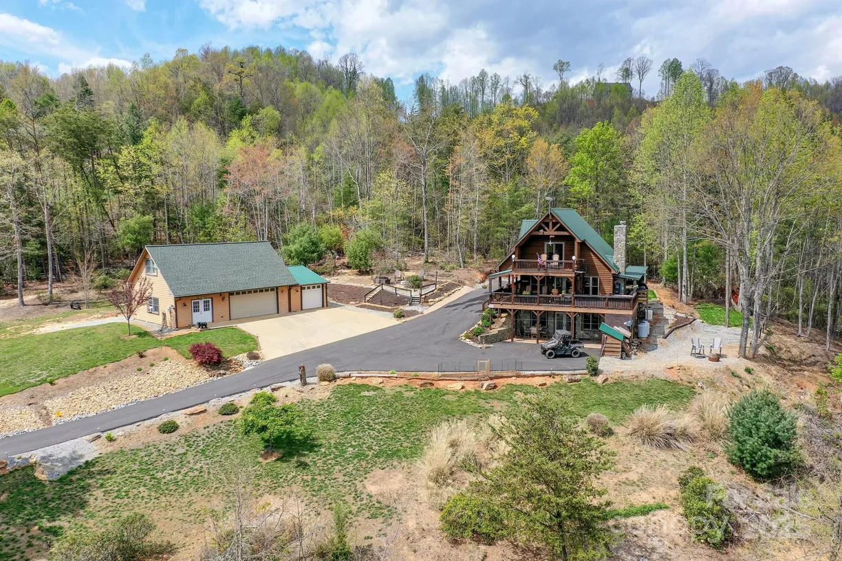 Charlotte Real Estate | View 5063 Bear Run | 3 Beds, 3 Baths