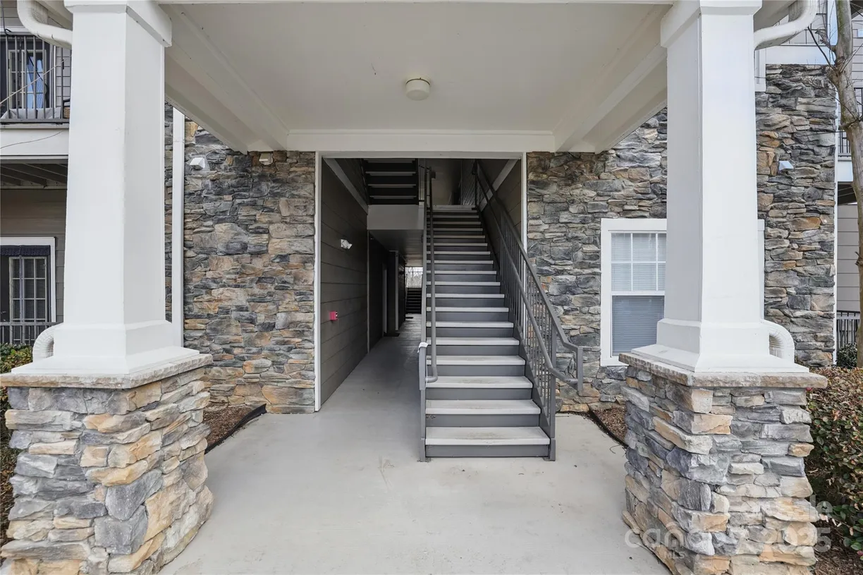 Charlotte Real Estate | View 300 VISTA LAKE Drive, 207 | Listing