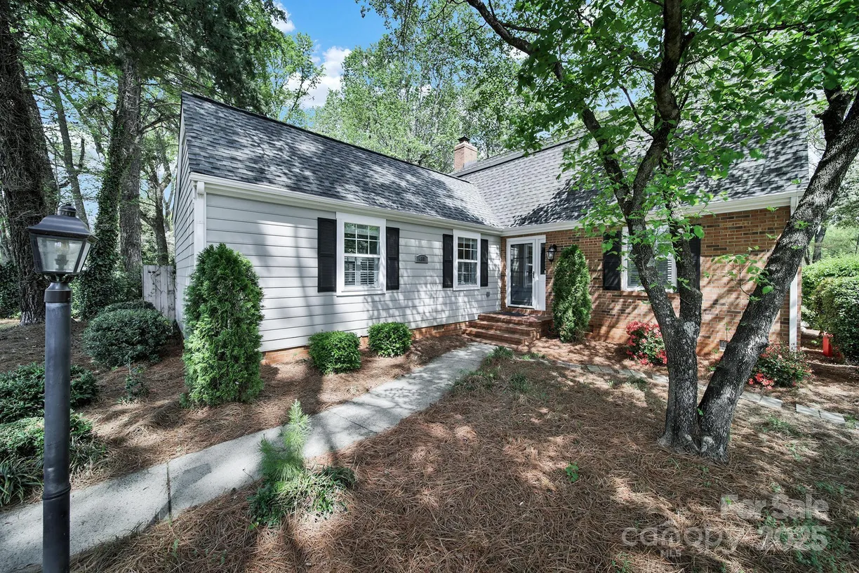 Charlotte Real Estate | View 4601 Crooked Oak Lane | Listing