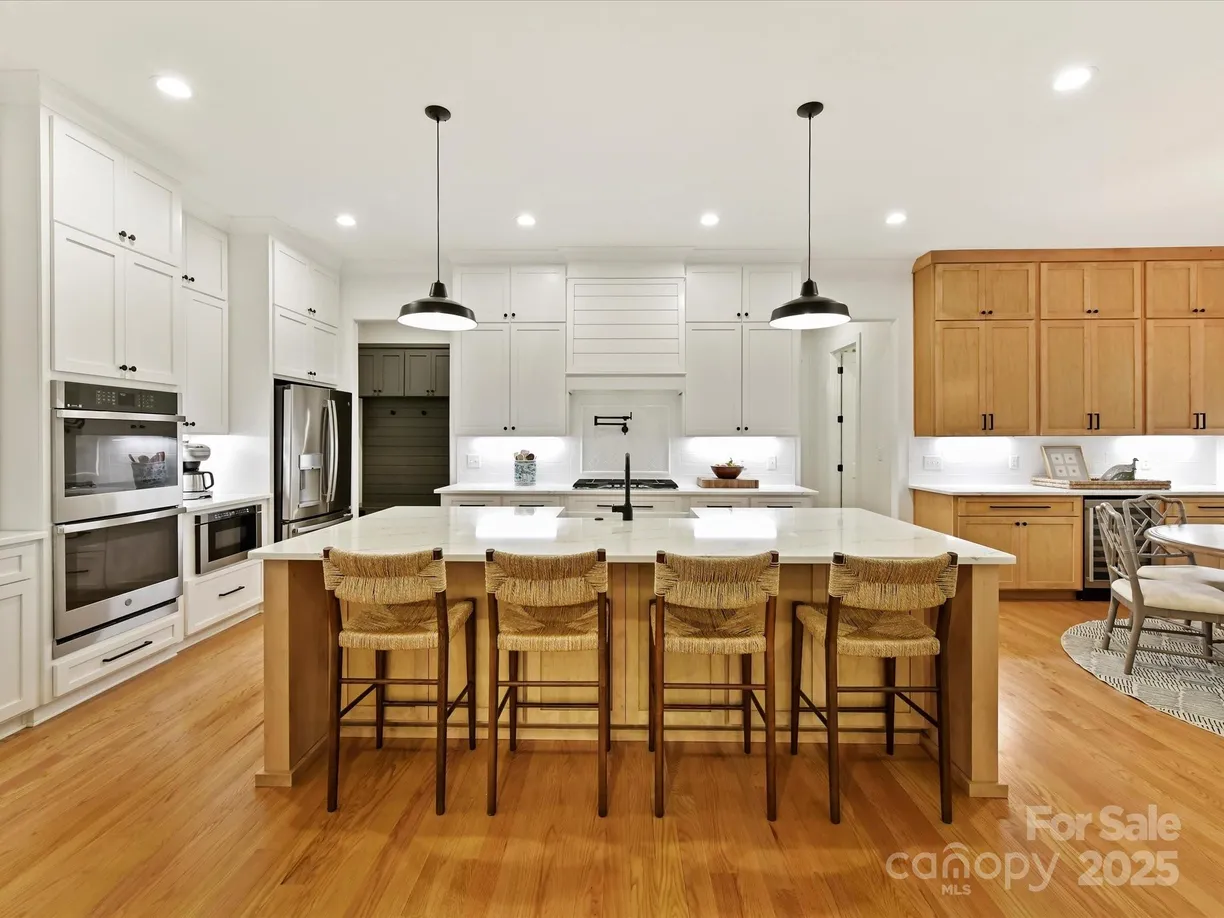 Charlotte Real Estate | View 911 Abilene Lane | Listing