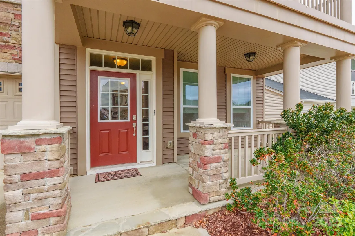 Charlotte Real Estate | View 10118 Castlebrooke Drive | Listing