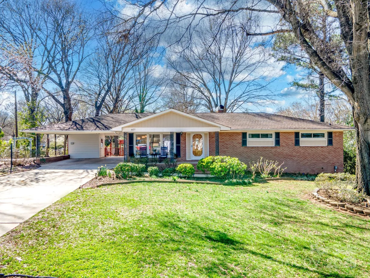 Charlotte Real Estate | View 601 Wilmar Street | 3 Beds, 2 Baths