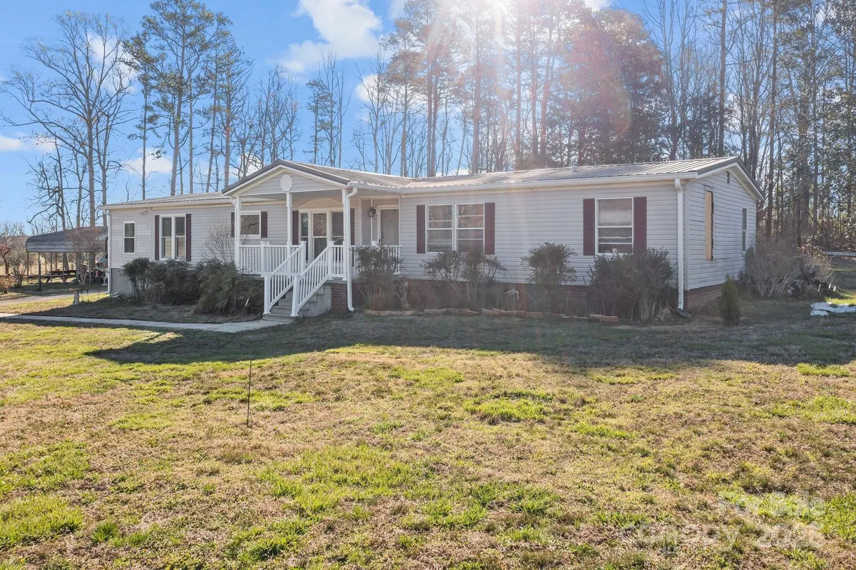 Charlotte Real Estate | View 125 S Main Street | Listing