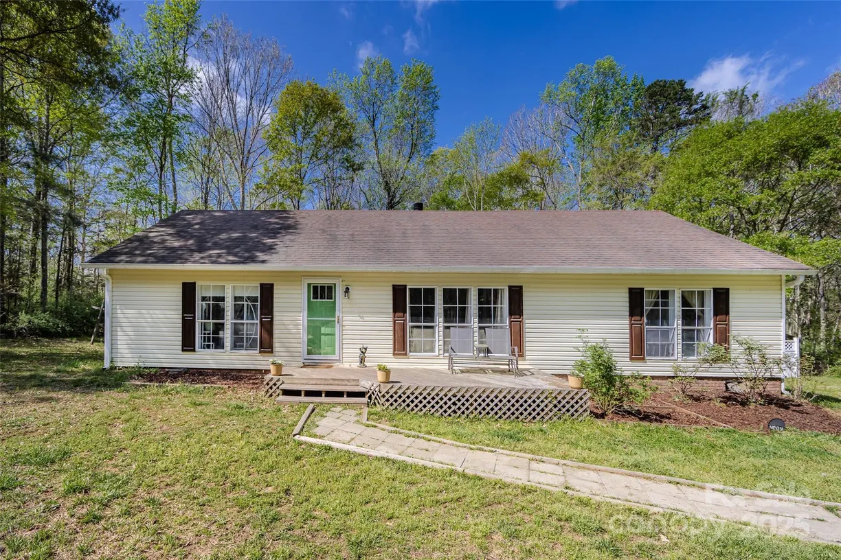 Charlotte Real Estate | View 9009 Quail Roost Drive | 3 Beds, 2 Baths