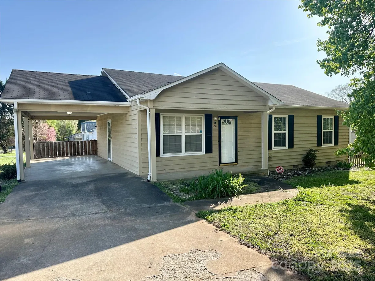 Charlotte Real Estate | View 3201 Smokey Lane | 3 Beds, 2 Baths