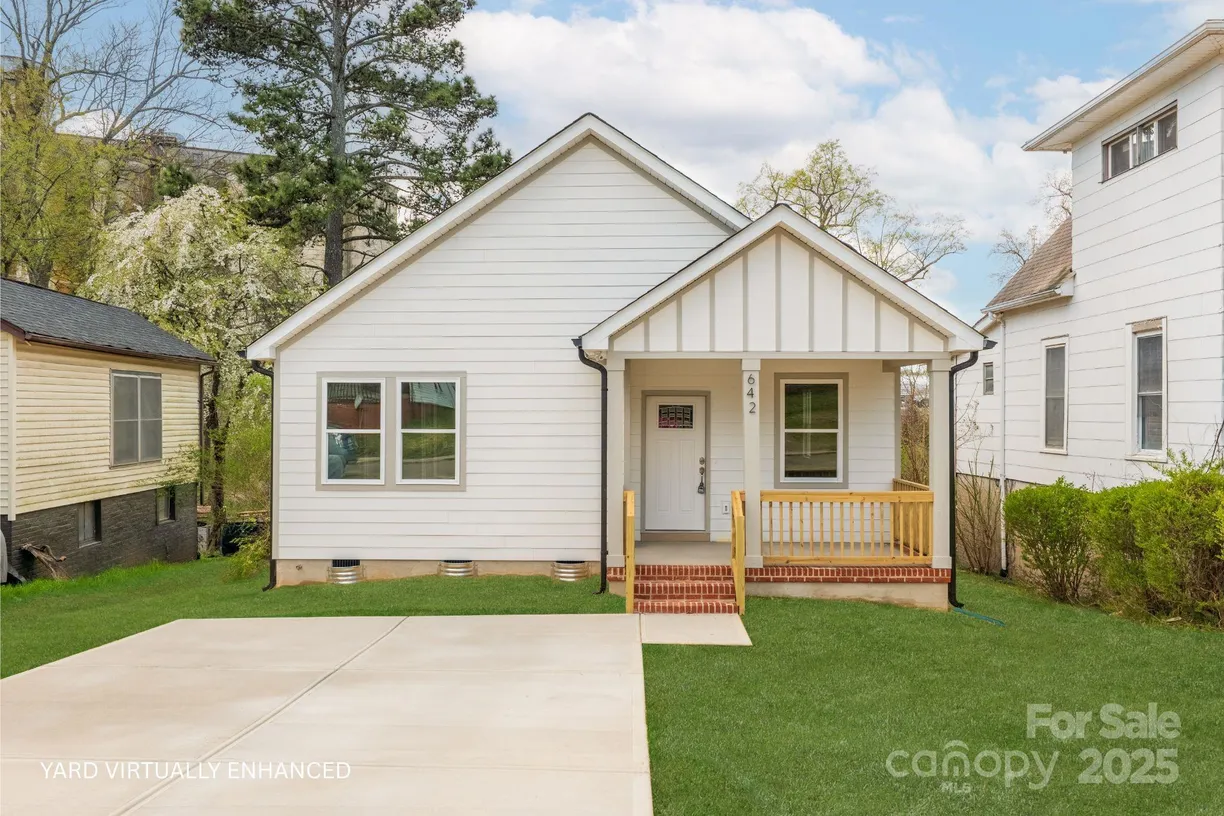 Charlotte Real Estate | View 642 Harrison Street | 3 Beds, 2 Baths