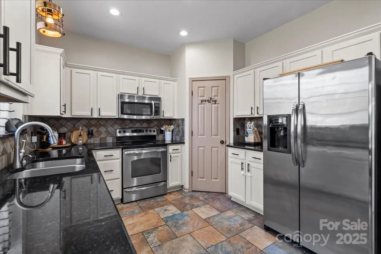 Charlotte Real Estate | View 6645 Allness Glen Lane | Listing