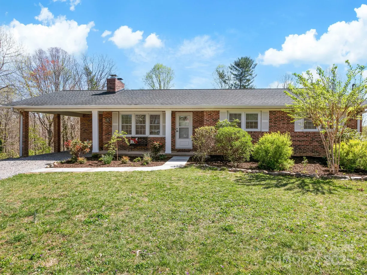 Charlotte Real Estate | View 126 N Big Oak Drive | Listing