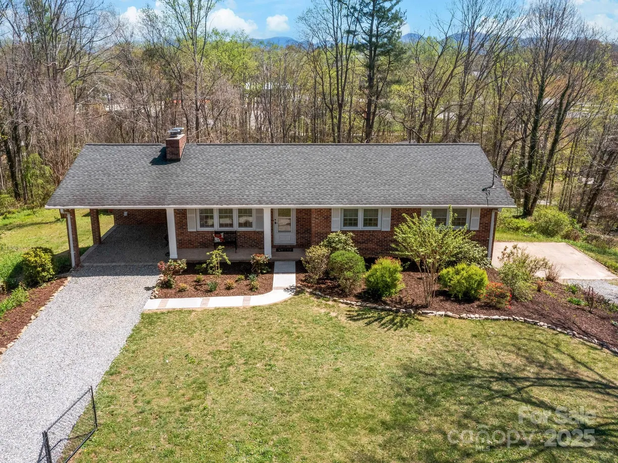 Charlotte Real Estate | View 126 N Big Oak Drive | Listing