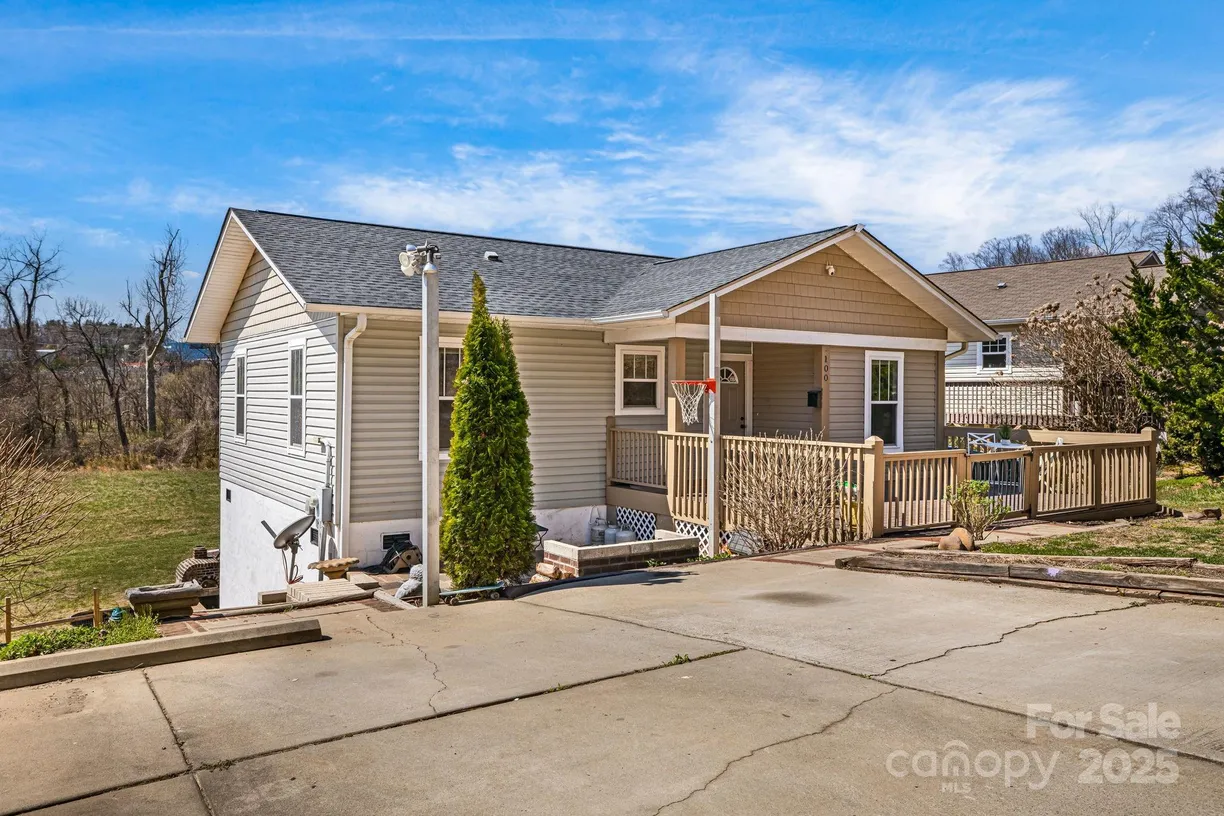 Charlotte Real Estate | View 100 Warren Haynes Drive | Listing