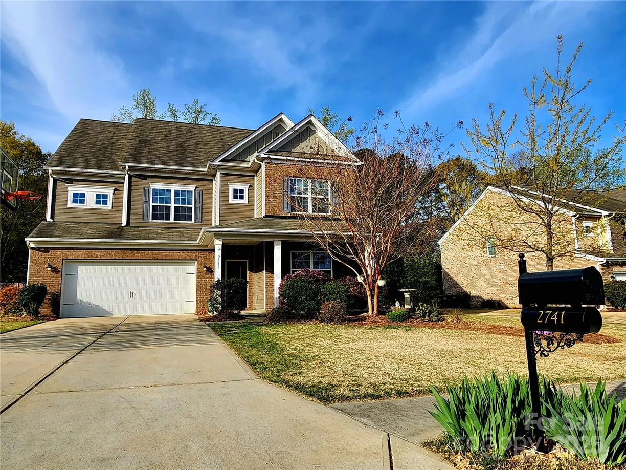 Charlotte Real Estate | View 2741 Smethwick Lane | 6 Beds, 4 Baths