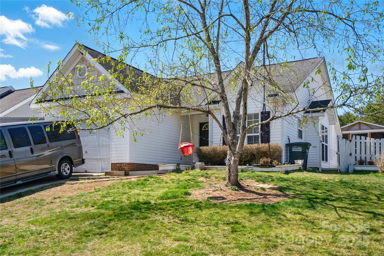 Charlotte Real Estate | View 2425 Barkers Ridge Drive | Listing