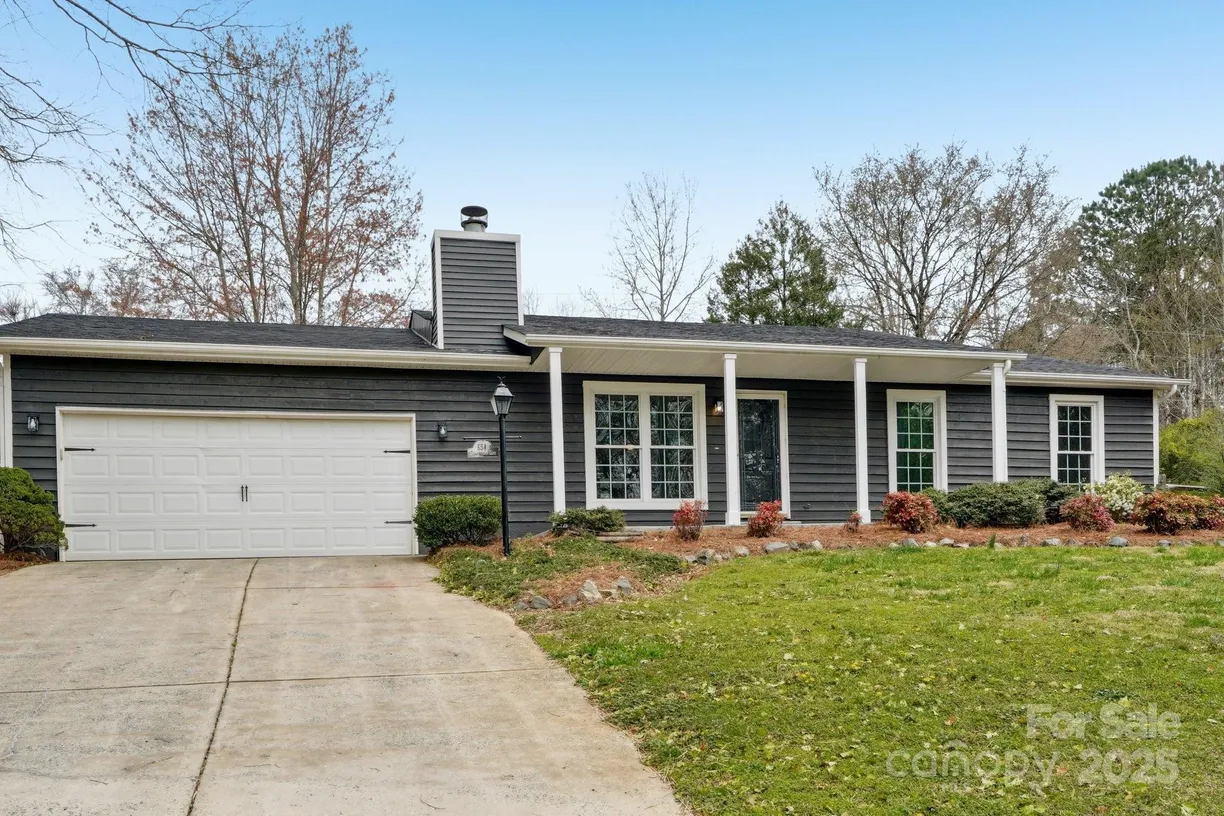 Charlotte Real Estate | View 6501 Thamesmead Lane | 3 Beds, 2 Baths