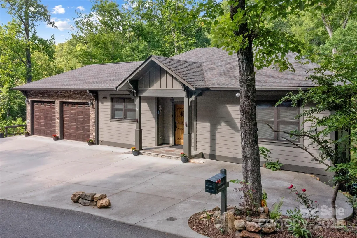 Charlotte Real Estate | View 45 Mountain View Road | 3 Beds, 4 Baths