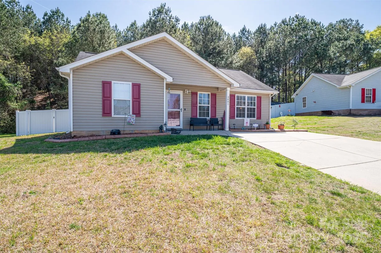 Charlotte Real Estate | View 2401 Gelsinger Avenue | Listing