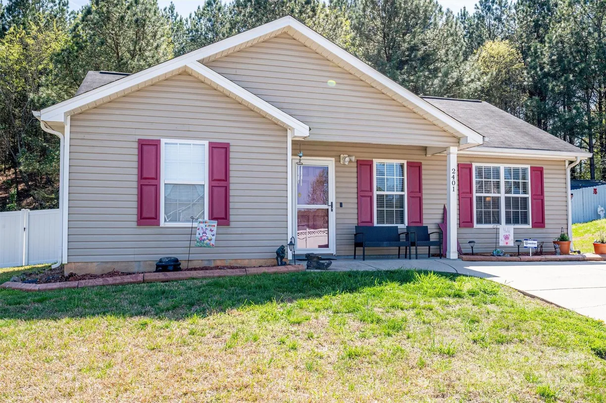 Charlotte Real Estate | View 2401 Gelsinger Avenue | 3 Beds, 2 Baths